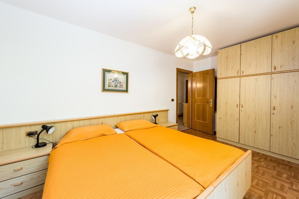 Appartamenti Cesa Crepa Neigra Canazei Exterior foto