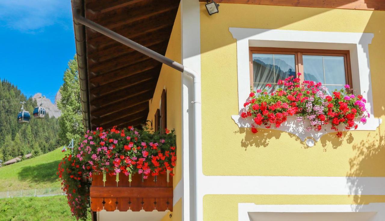 Appartamenti Cesa Crepa Neigra Canazei Exterior foto